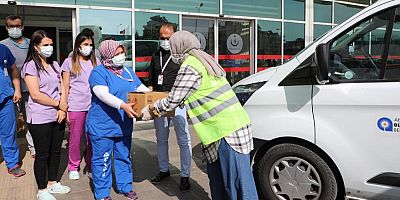 Başkan Böcek’ten sağlık çalışanlarına yorgunluk kahvesi