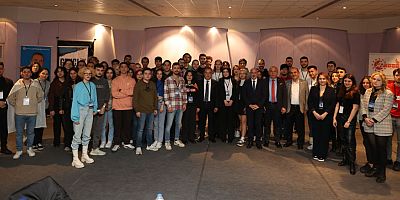 Başkan Böcek ve Öztunç gençleri ziyaret etti