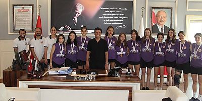 Başkan Genç’ten ödül sürprizi