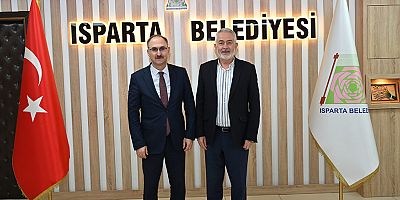 Başkan Isparta’yı gençlik şehrine dönüştürdü