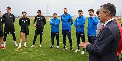 Başkan Kara'dan Manavgat Belediyespor'a moral ziyareti