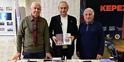 Başkan Kocagöz, Kepez Kitap Fuarı’nı ziyaret etti