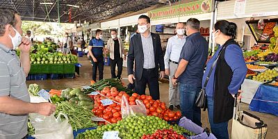 Başkan Köleoğlu, Kumluca pazar esnafının ve halkının bayramını kutladı