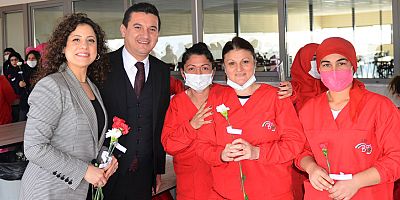 Başkan Köleoğlu Kumlucalıların Sevgililer Günü'nü kutladı