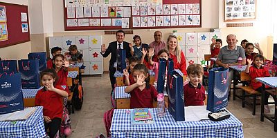 Başkan Köleoğlu'ndan Kumluca'daki birinci sınıf öğrencilerine kırtasiye desteği
