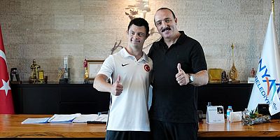 Başkan Kotan'dan milli yüzücüye destek