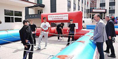 Başkan Kotan DİTALFEST'te gençlerle buluştu