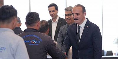 Başkan Kotan Konyaaltı Belediyesi personeli ile bayramlaştı