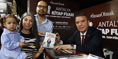 Başkan Muhittin Böcek okurlarıyla buluştu