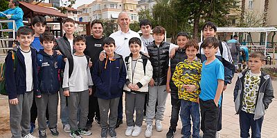 Başkan Özçelik. Parklarımızı modern ve güvenli hale getiriyoruz