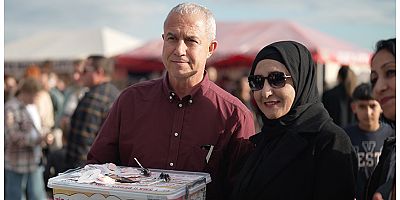 Başkan Özçelik SMA hastası bebek için bağış topladı