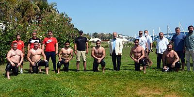 Başkan Sözen'den pehlivan kampına moral ziyareti