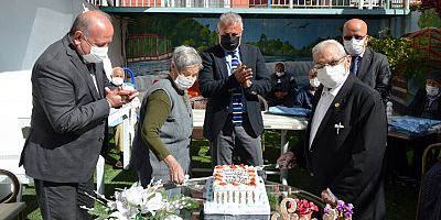 Başkan  Şükrü Sözen'den büyüklere moral ziyareti