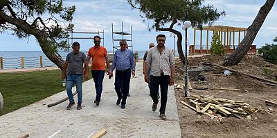 Başkan Topaloğlu, Beldibi Atatürk Parkı'nda incelemelerde bulundu