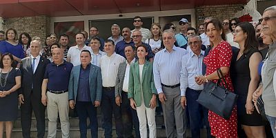 Başkan Topaloğlu, CHP Antalya İl Binası’ndaki bayramlaşma törenine katıldı