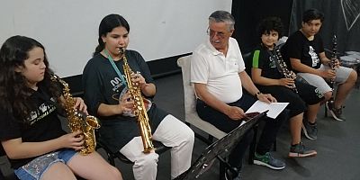 Başkan Topaloğlu, Dünya Müzik Günü'nde öğrencilerle biraraya geldi
