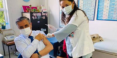 Başkan Topaloğlu Kovid-19 2.doz aşısını oldu