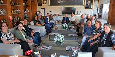 Başkan Topaloğlu’na okul arkadaşlarından ziyaret 