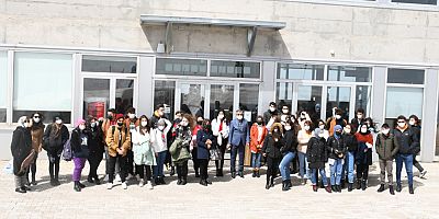 Başkan Topaloğlu'ndan öğrencilere zirvede motivasyon etkinliği