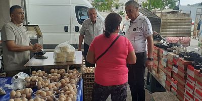 Başkan Topaloğlu’ndan pazar esnafı ziyareti
