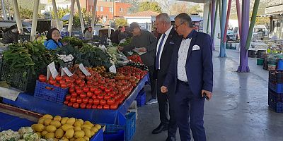Başkan Topaloğlu’ndan pazar esnafına ziyaret