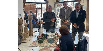 Başkan Topaloğlu’ndan seramik sanatçılarına ziyaret