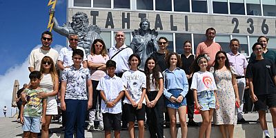 Başkan Topaloğlu öğrencilerle Tahtalı Dağı’na çıktı