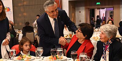 Başkan Topaloğlu öğretmenlerle yemekte bir araya geldi