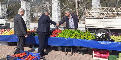Başkan Topaloğlu pazar esnafını ziyaret etti