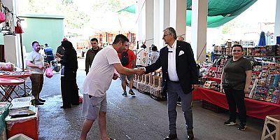 Başkan Topaloğlu pazar esnafını ziyaret etti