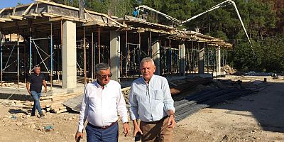 Başkan Topaloğlu yapımı devam eden anaokulunda incelemelerde bulundu