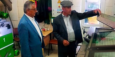 Başkan Topaloğlu zeytin sıkma fabrikasını ziyaret etti