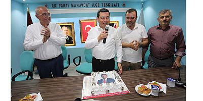 Başkan Tütüncü’ye doğum günü sürprizi