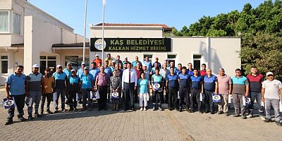 Başkan Ulutaş, Belediye personeliyle bayramlaştı