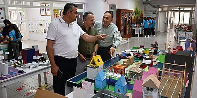 Başkan Vekili Çelik yıl sonu sergisine katıldı