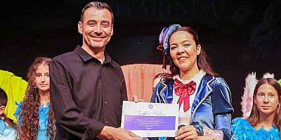 Başkan Vekili Çiçek, çocukların heyecanına ortak oldu
