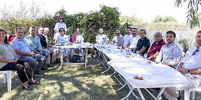 Başkan Vekili Çiçek Gençlik Yaz Kampı'nı ziyaret etti