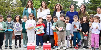 Başkan Vekili Çiçek, miniklerin atık pil toplama etkinliğine katıldı