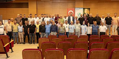 Başkan Vekili Çiçek, muhtarlarla mahallelerin ihtiyaçlarını değerlendirdi