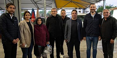 Başkan Vekili Çiçek'ten turizm emekçilerine ve pazarcı esnafına ziyaret