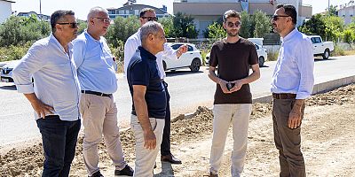 Başkan Vekili Mehmet Çiçek, Ilıca mahallesindeki yol çalışmalarını inceledi