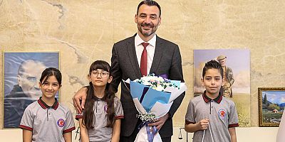 Başkan Vekili Mehmet Çiçek'ten 23 Nisan mesajı