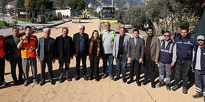 Başkan Vekili Özdemir asfalt çalışmalarını yerinde inceledi