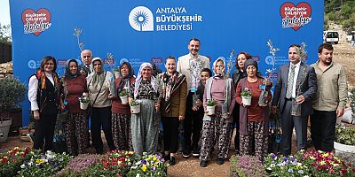 Başkan Vekili Özdemir zeytin festivaline katıldı
