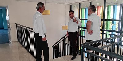 Başkan Vekili Yılmaz anaokulunda incelemelerde bulundu
