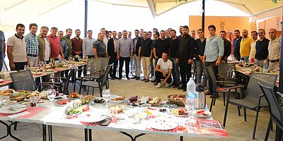 Başkan Yücel Harita Mühendisleri ile kahvaltıda buluştu