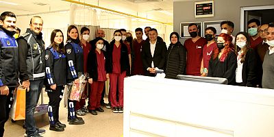 Başkan Yücel hastaneler ve emniyet güçlerini ziyaret etti