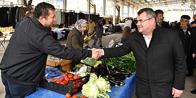 Bekir Kıvrım'a Dağbeli pazarında yoğun ilgi