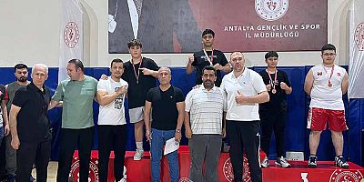 Belediye kick boks sporcularından büyük başarı