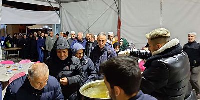 Belediye Pazar Camii’nde ibadete kalanlara sahur ikramı başlattı